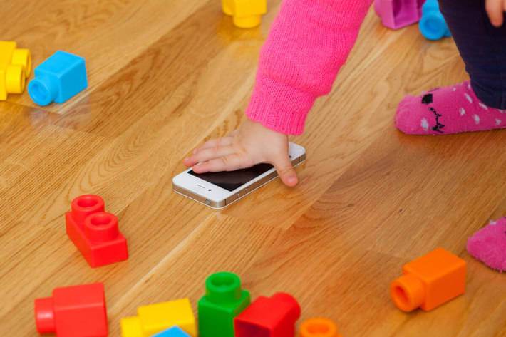 Giochi mobile, un mercato florido sulla pelle dei baby-giocatori Giochi mobile, un mercato florido sulla pelle dei baby-giocatori