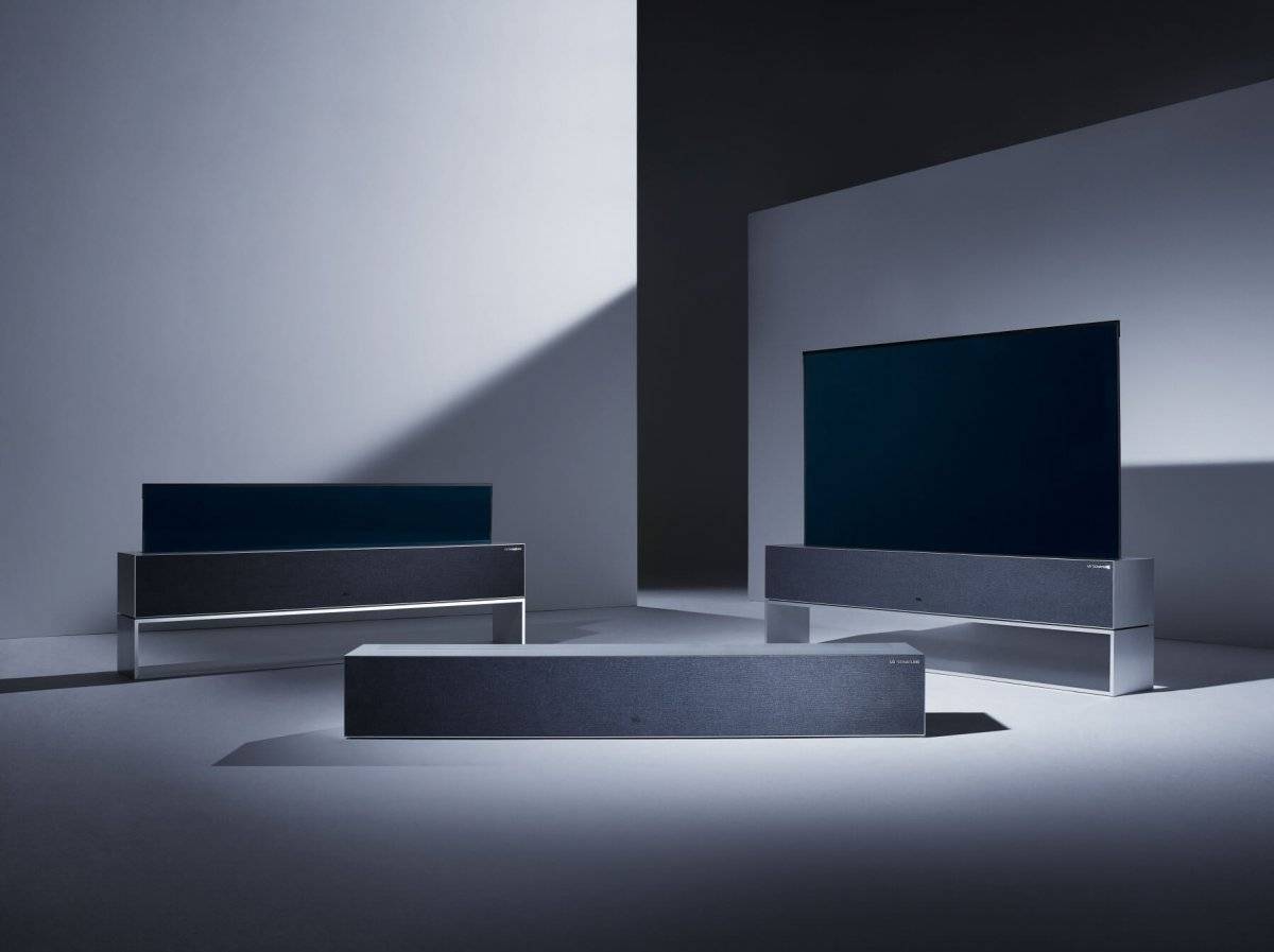 LG presenta il primo televisore che si arrotola e sparisce quando non serve LG presenta il primo televisore che si arrotola e sparisce quando non serve