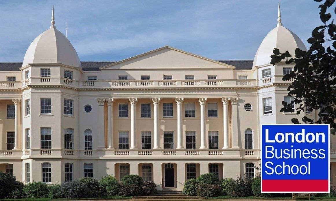ReStart IT. Gli allievi italiani della London Business School al servizio delle startup tricolori ReStart IT. Gli allievi italiani della London Business School al servizio delle startup tricolori