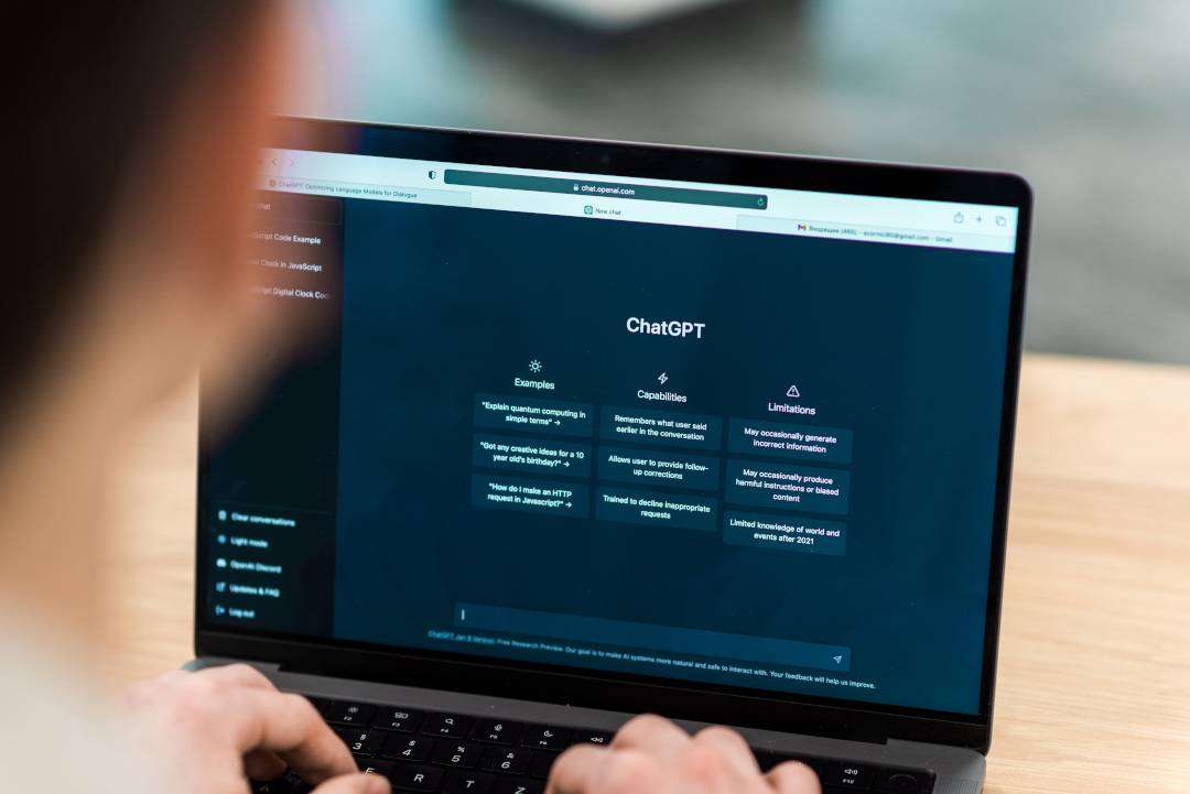ChatGPT di nuovo disponibile per tutti in Italia ChatGPT di nuovo disponibile per tutti in Italia