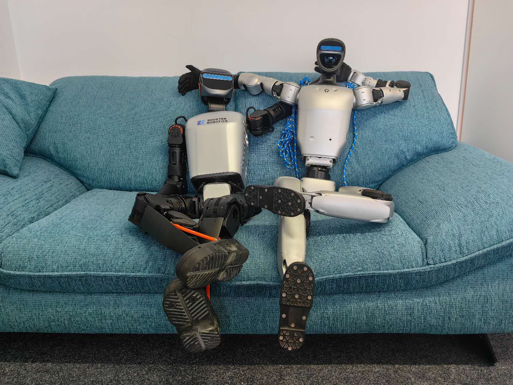 Robot umanoidi di Unitree e Booster Robotics